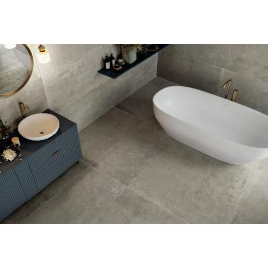 szurke greslap csempe mediteran modern hatasu loft stilus furdoszoba felujjitas haz felujitas lakas atlakaitas.JPG